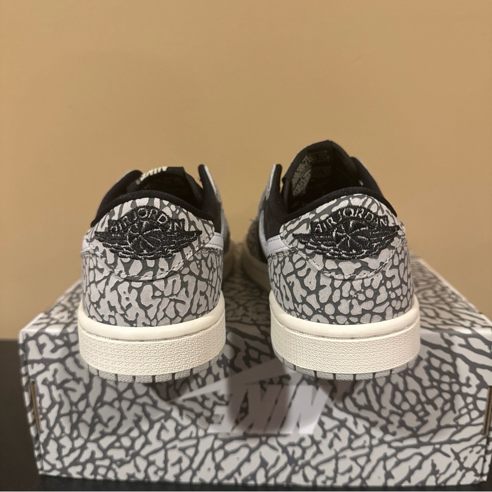 Nike Air Jordan 1 Retro Low OG 'Black Cement' CZ0775-001 Women’s Size 5.5 - Picture 3 of 5